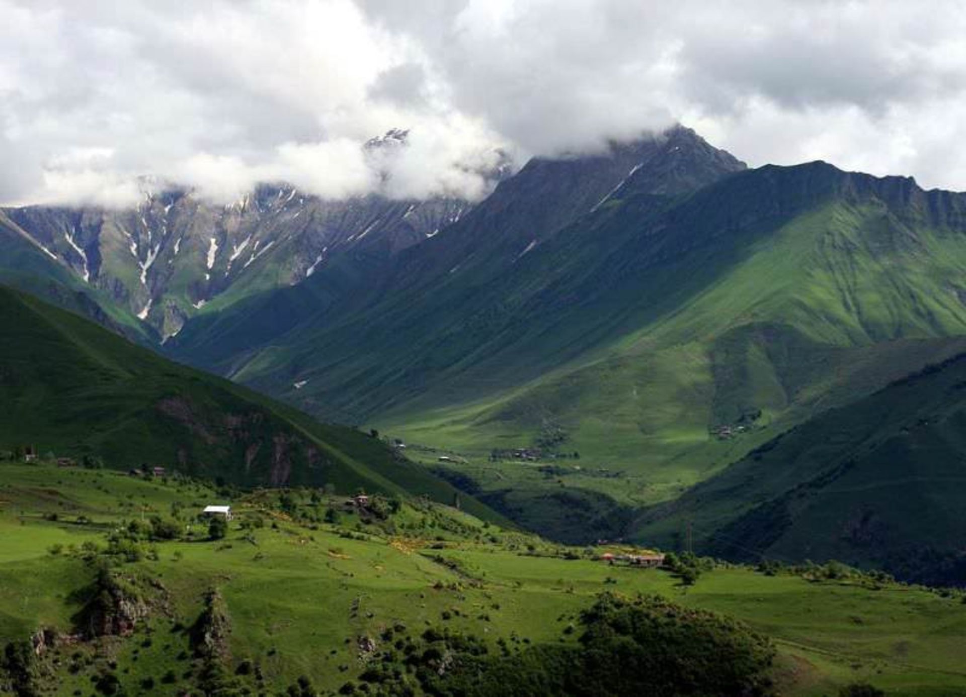 ۱۰ فرصت عالی برای طبیعت گردی یک روزه در گرجستان