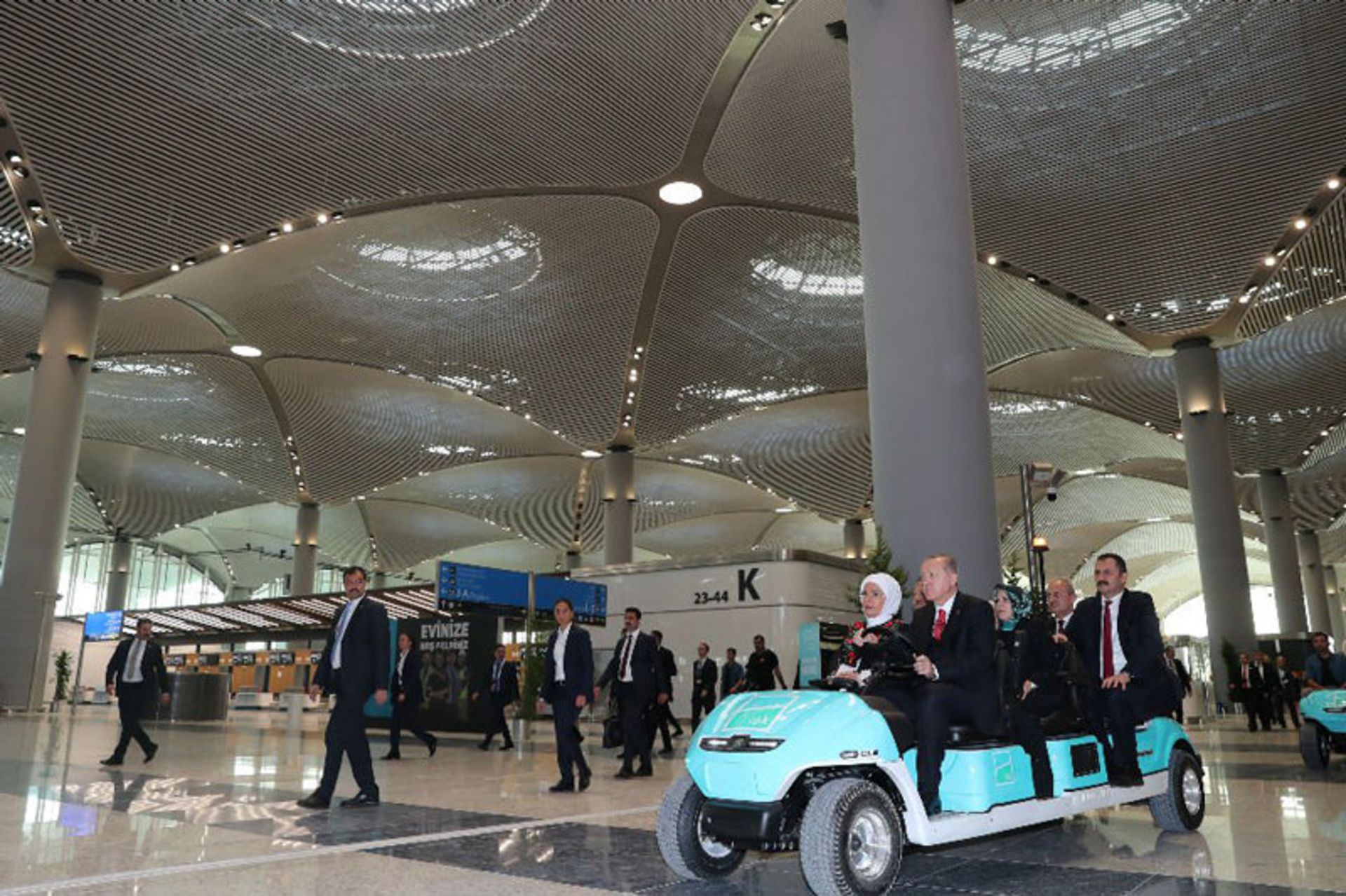 فرودگاه
