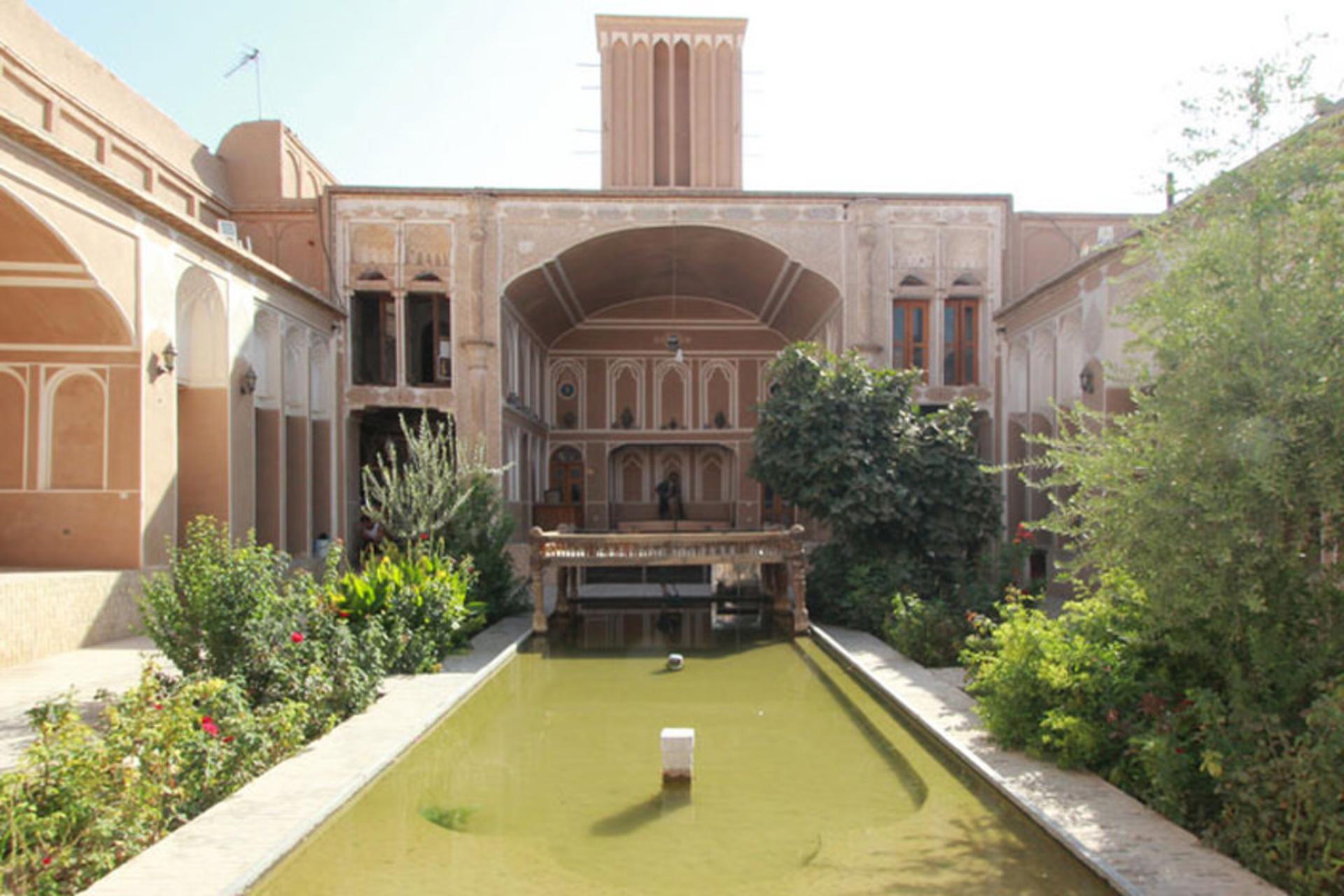 موزه اسناد تاریخی یزد- خانه لاریها