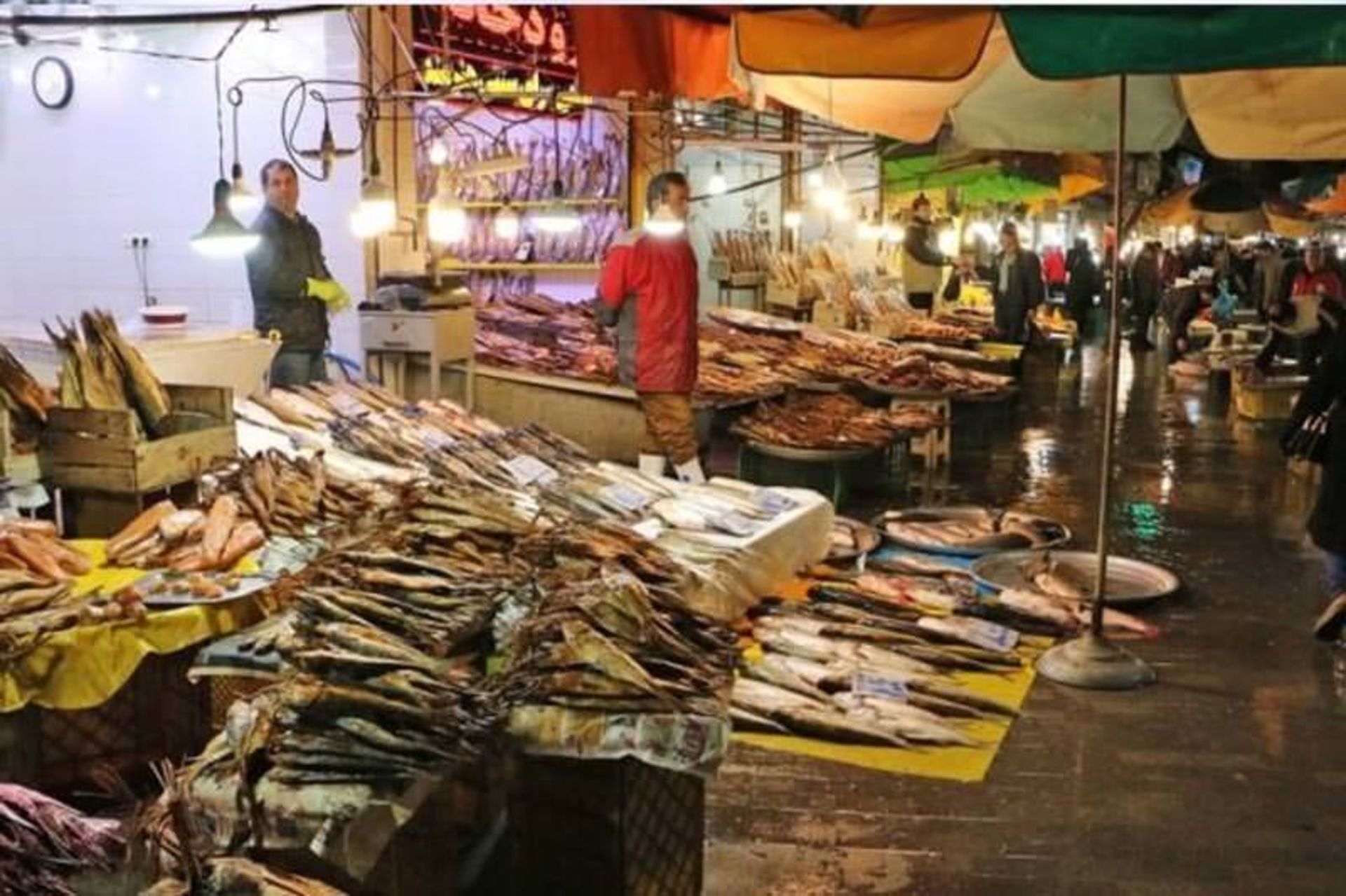 بازار روز رشت