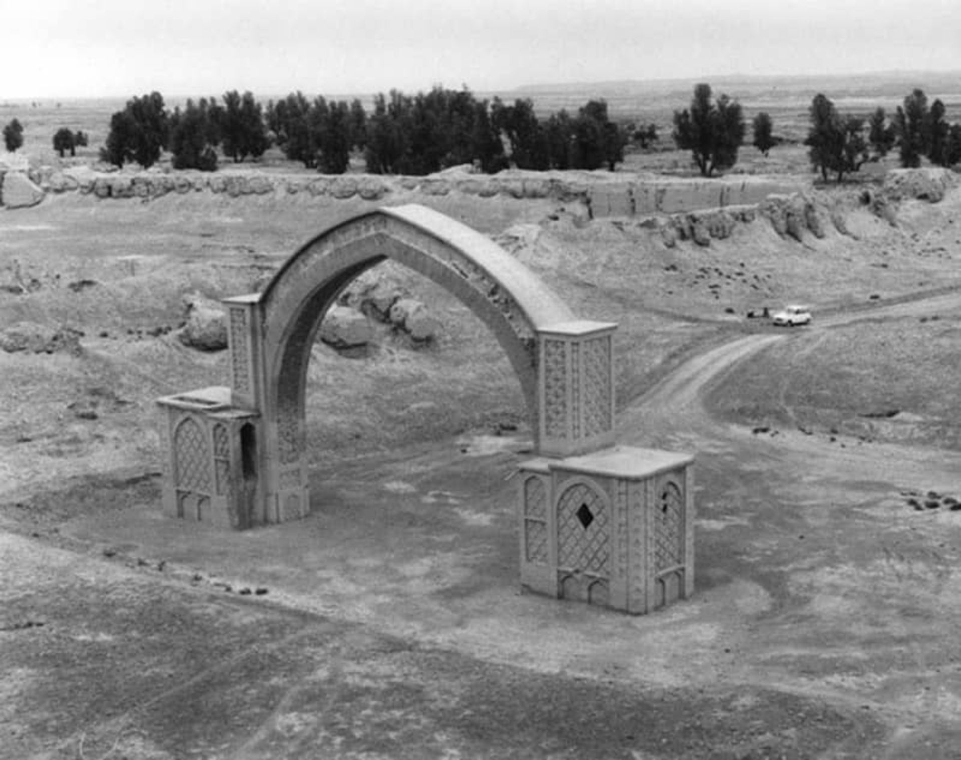 طاق بست