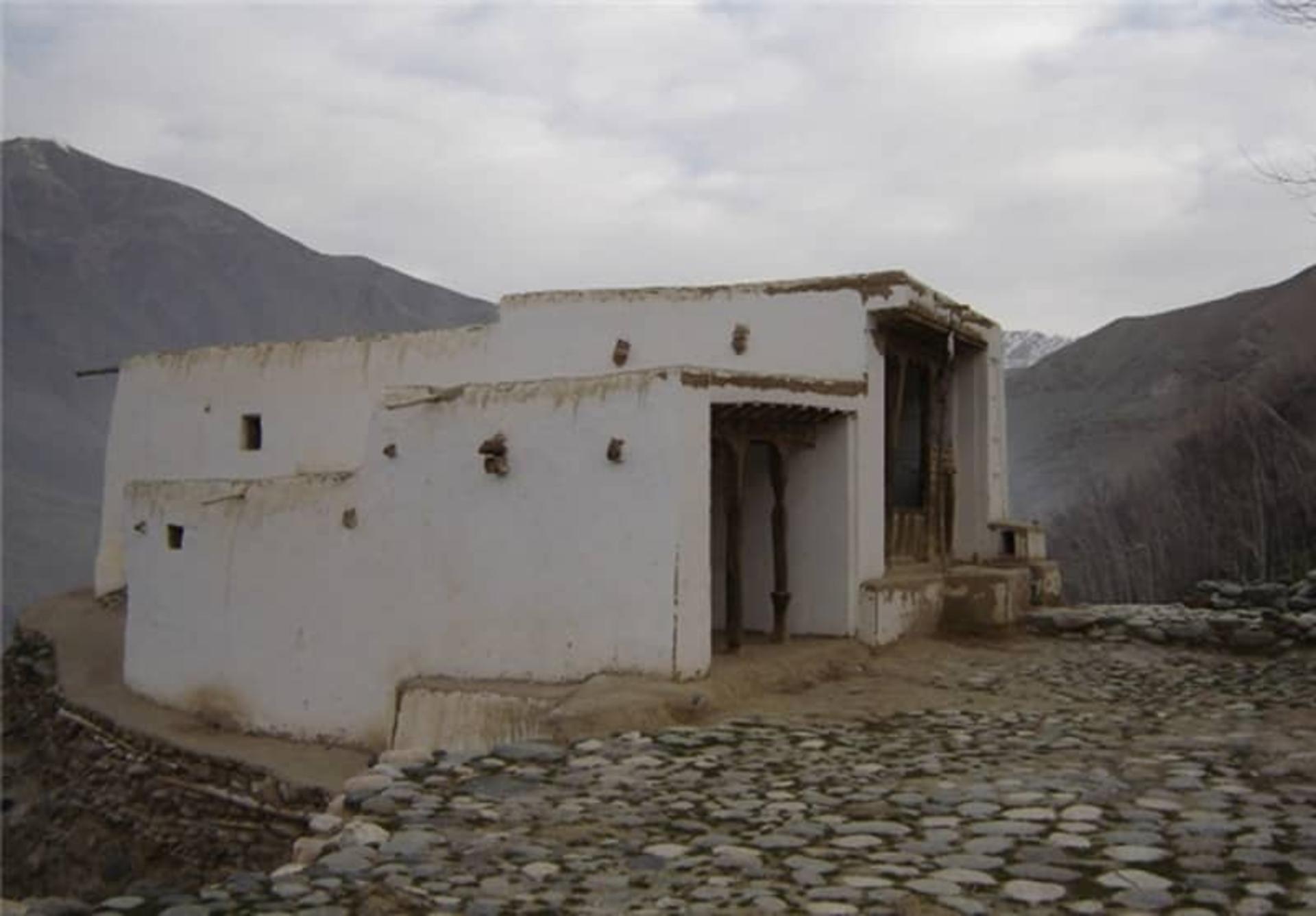 مقبره ناصر خسرو