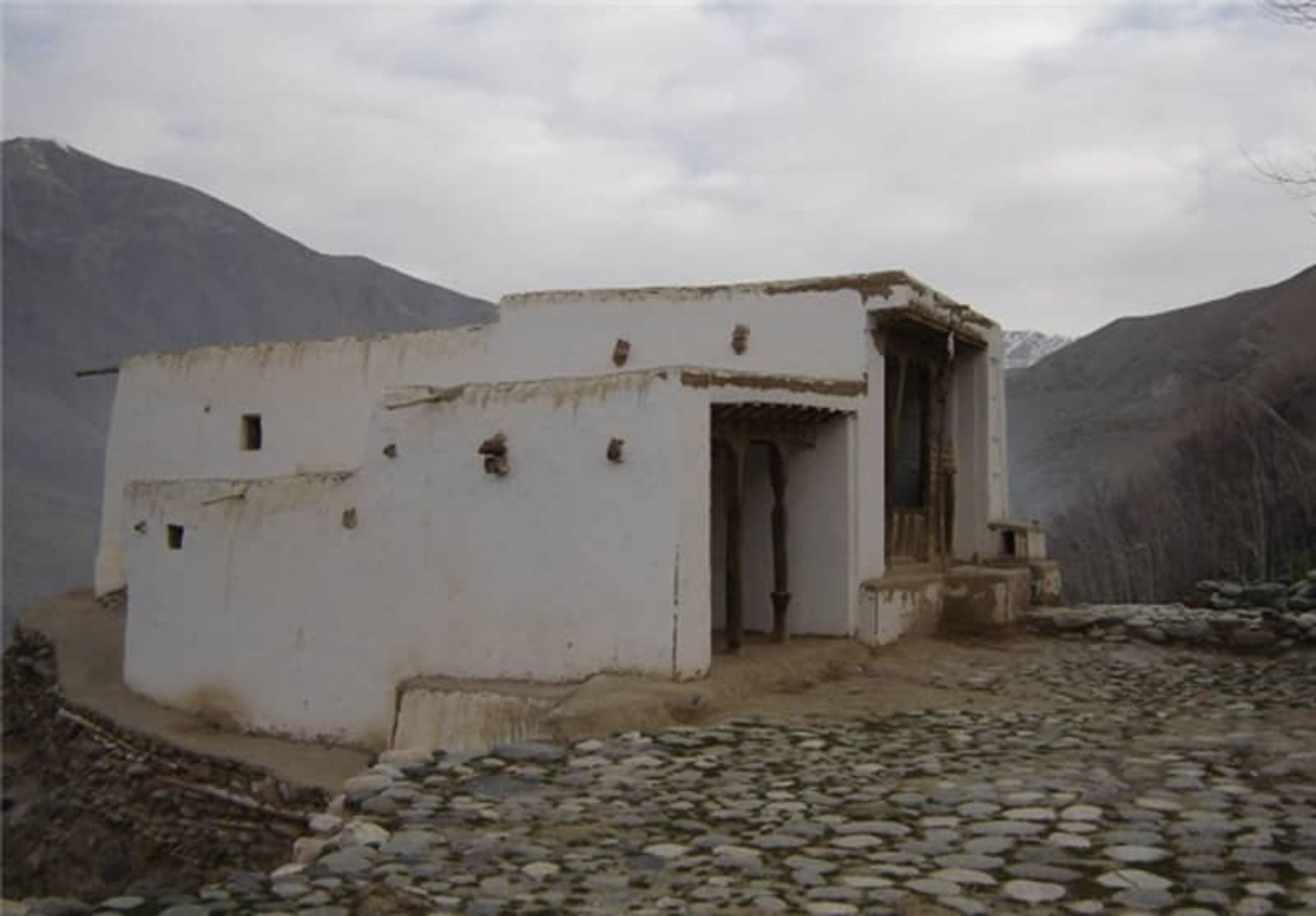 مقبره ناصر خسرو