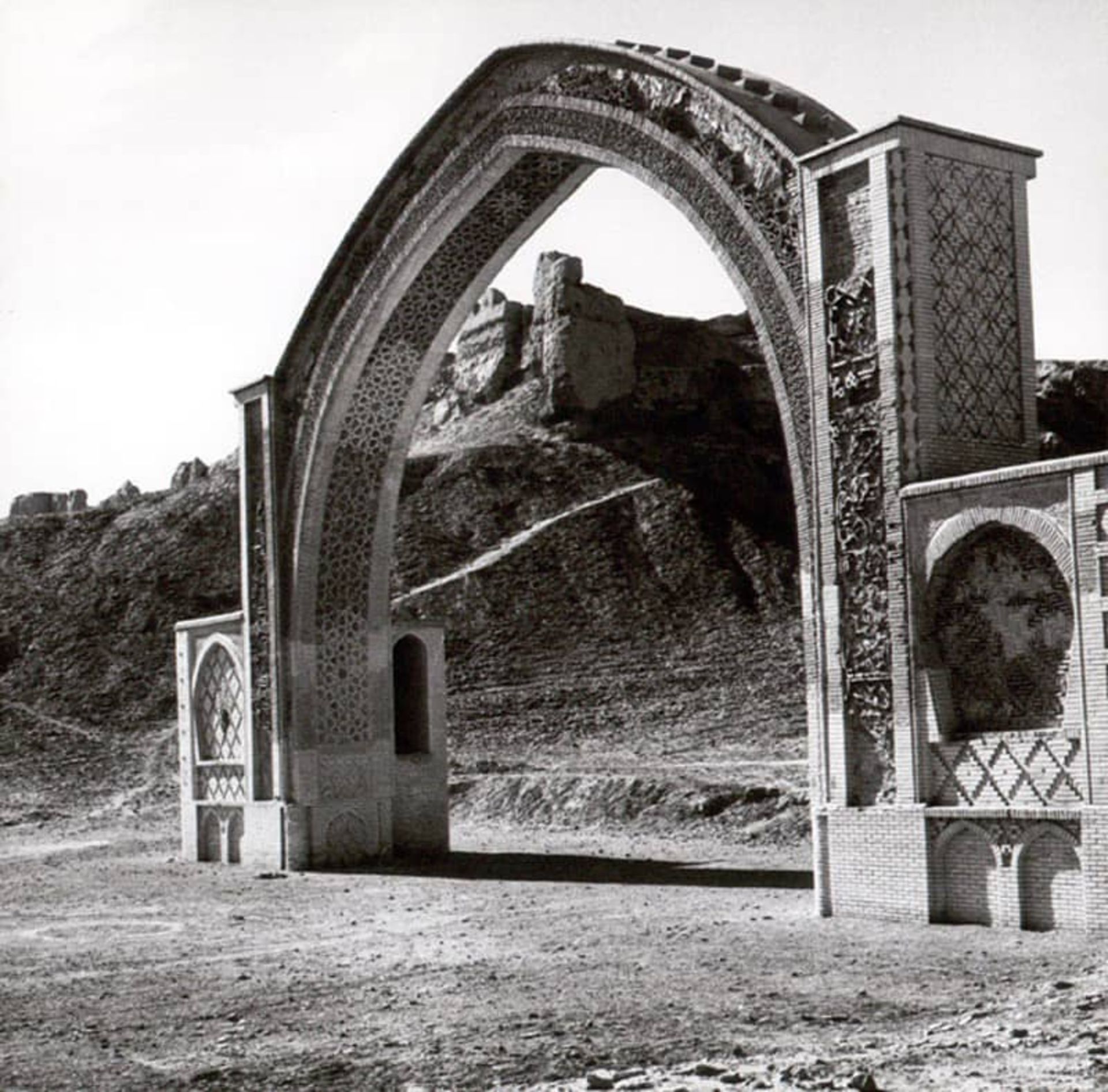 طاق بست