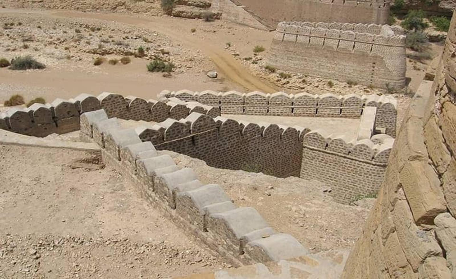 دیوار گرگان