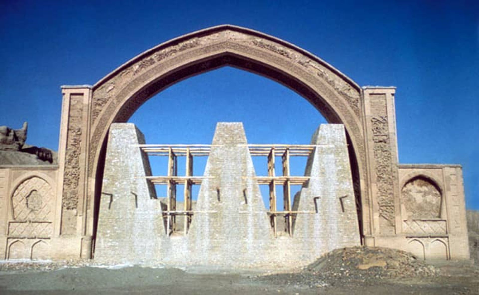طاق بست