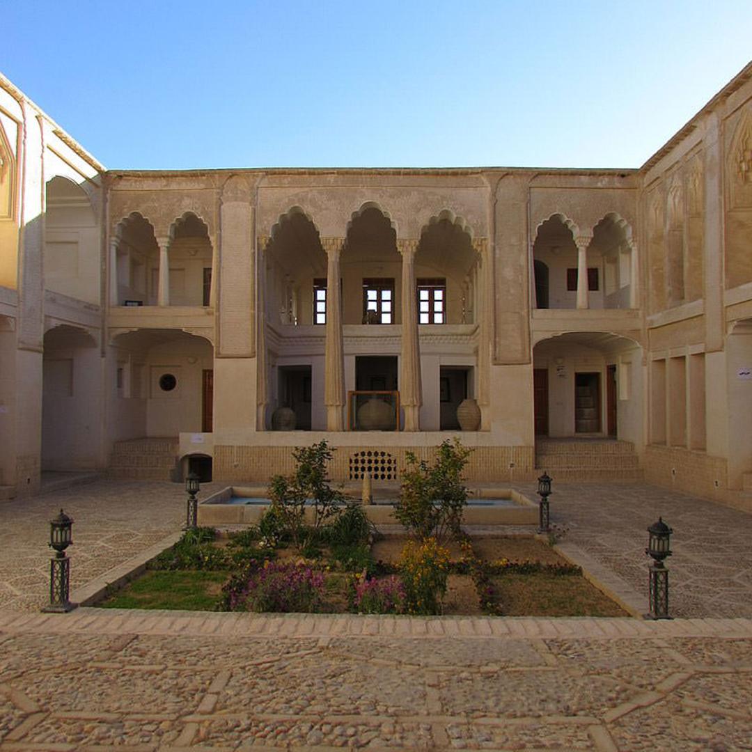 خانه صولت- ابرکوه