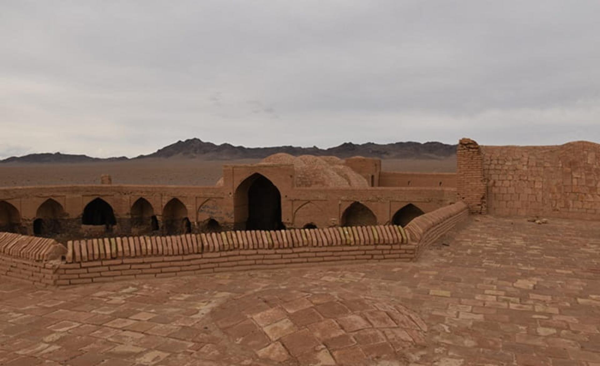 کاروانسرای باستانی قلعه خرگوشی