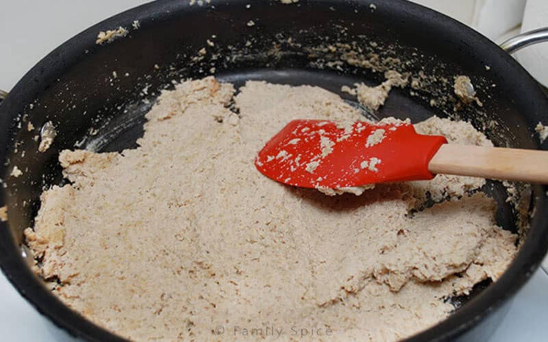 تفت دادن گردو
