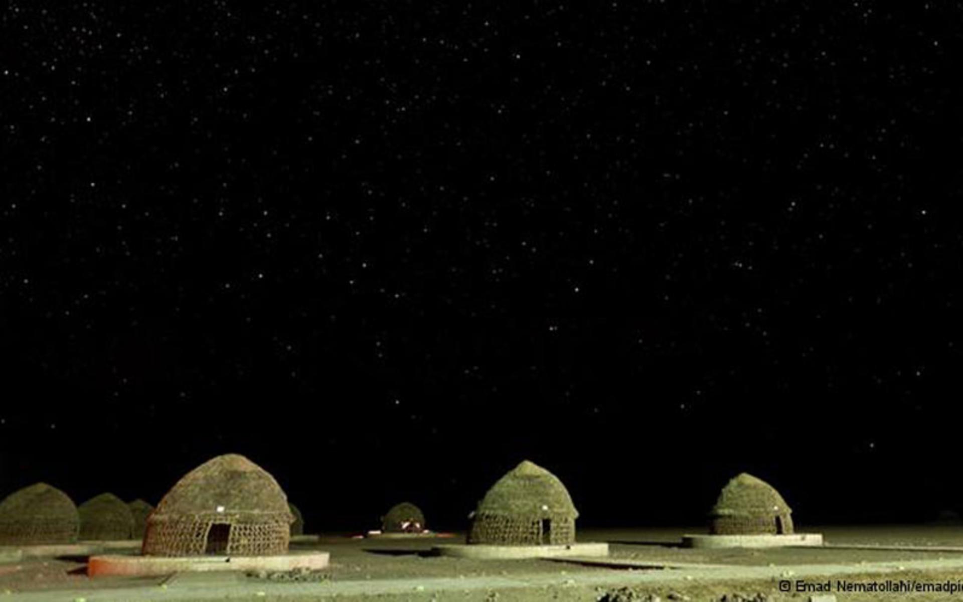 کمپ کویری شهداد در شب