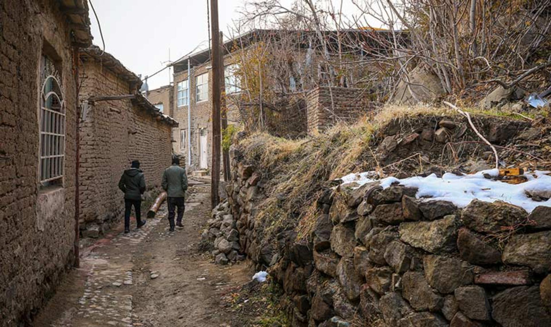 داخل روستای وردیج در پاییز