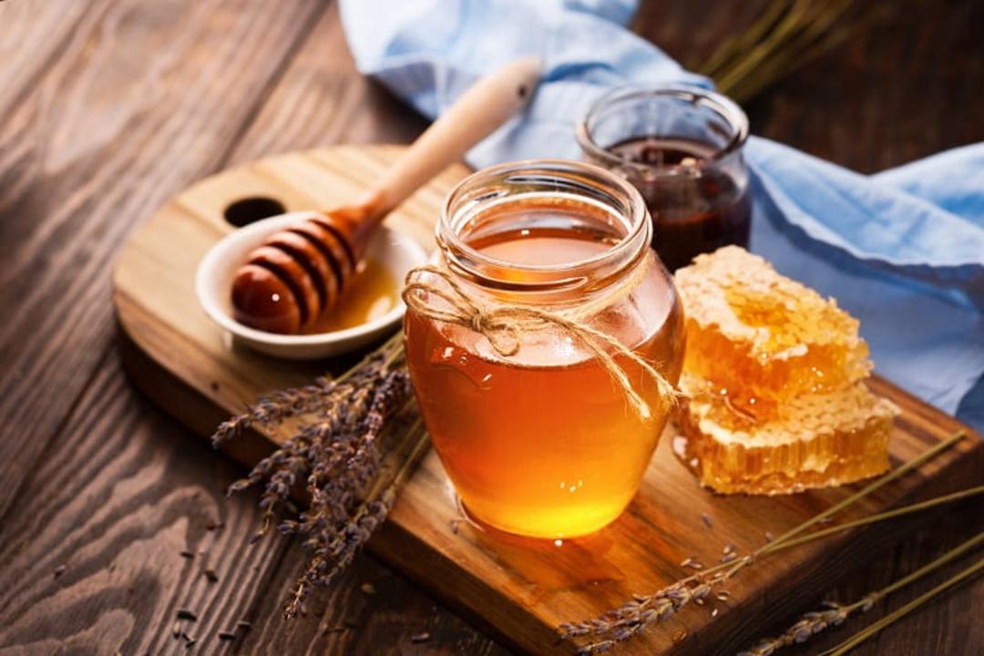 عسل یا شربت افرا