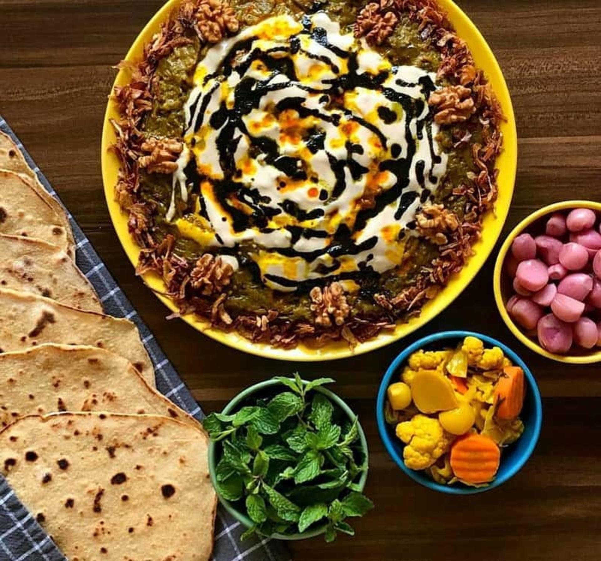  تزئین کشک بادمجان با زعفران