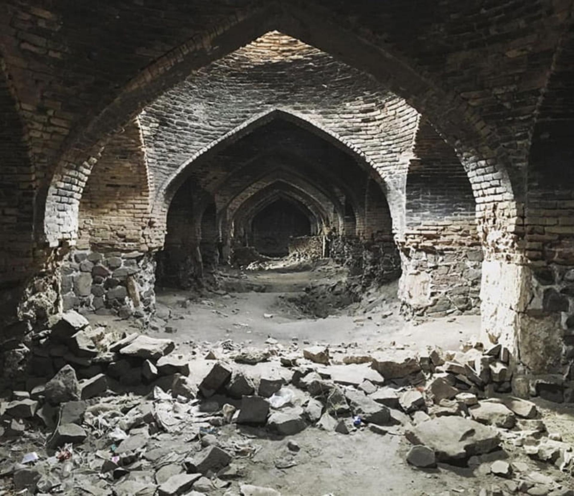 نمایی از داخل کاروانسرای قلعه خرگوشی