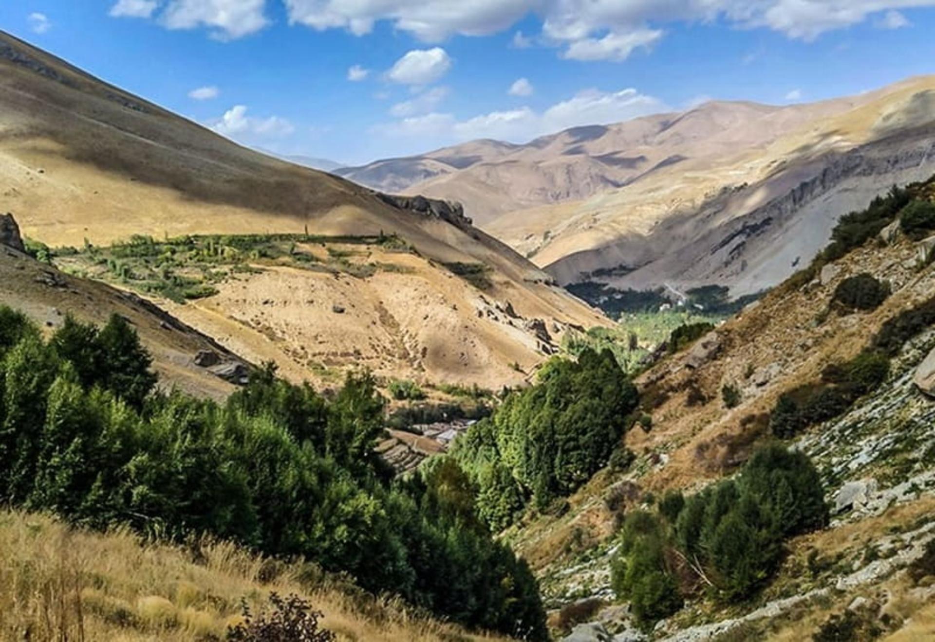 آسمان آبی در شهرستانک
