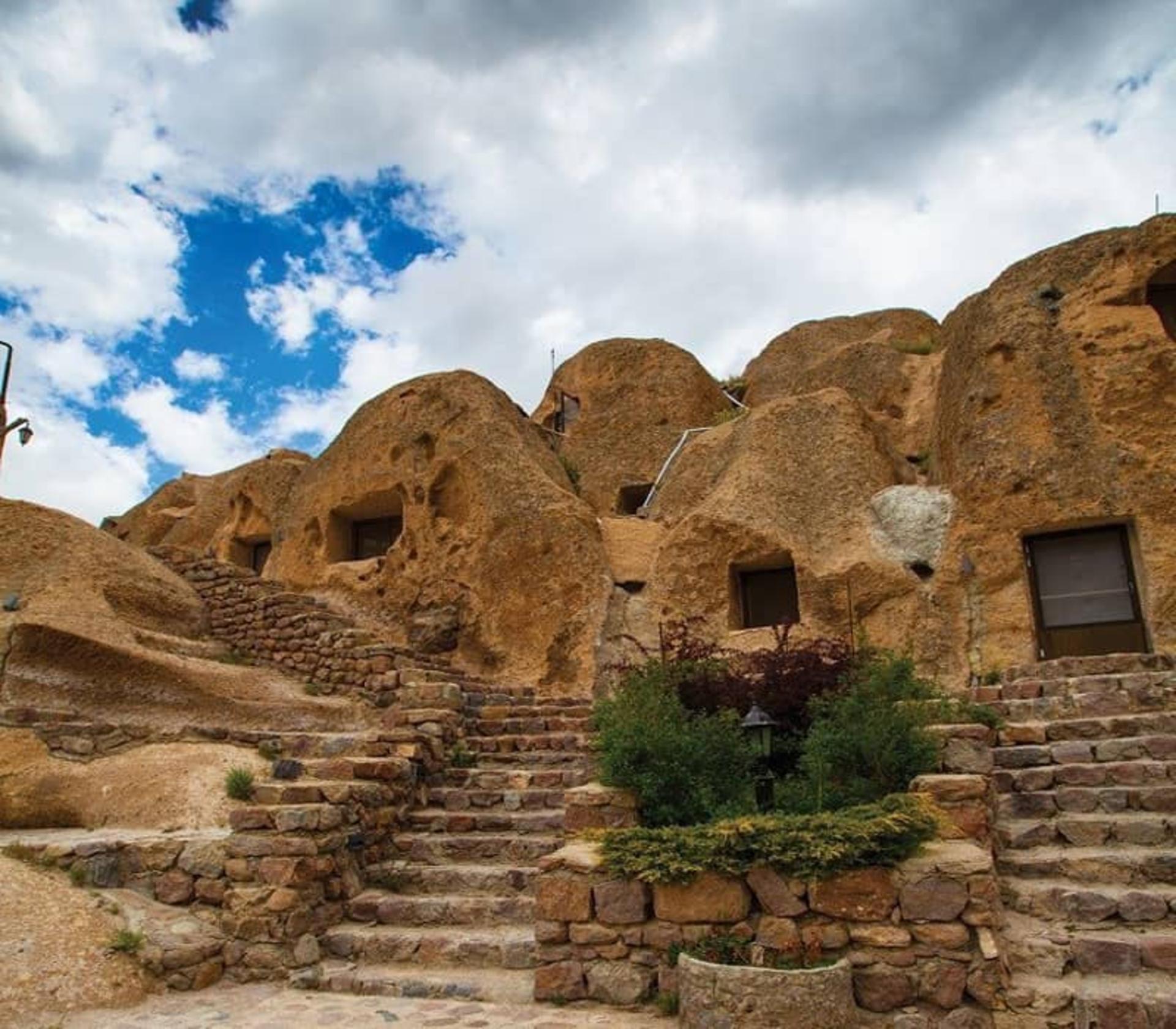 هتل لاله روستای کندوان