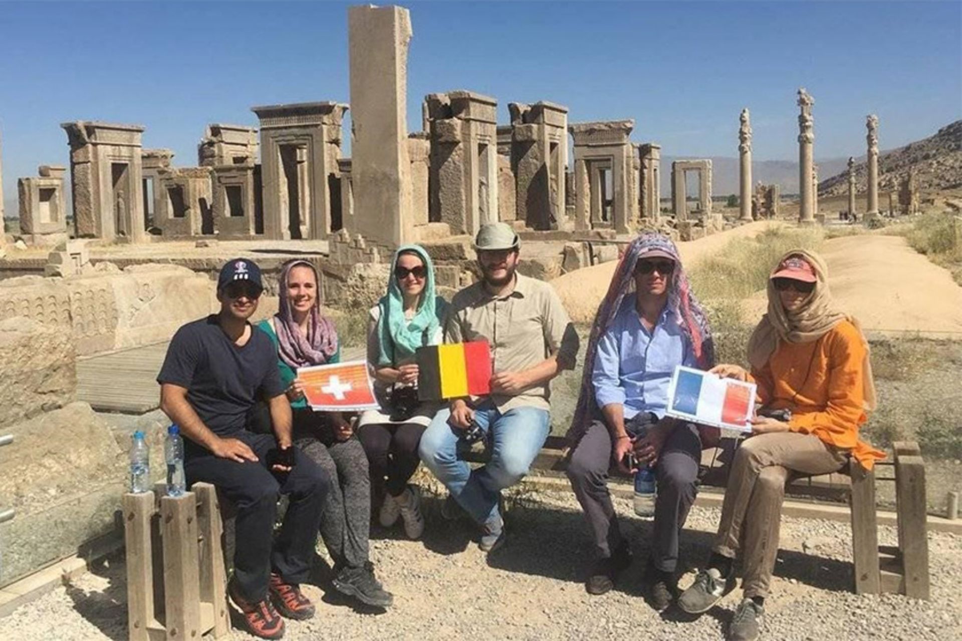 گردشگران خارجی از آلمان و سوئیس در تخت جمشید