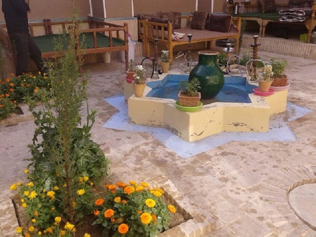 اقامتگاه سنتی ورزنه