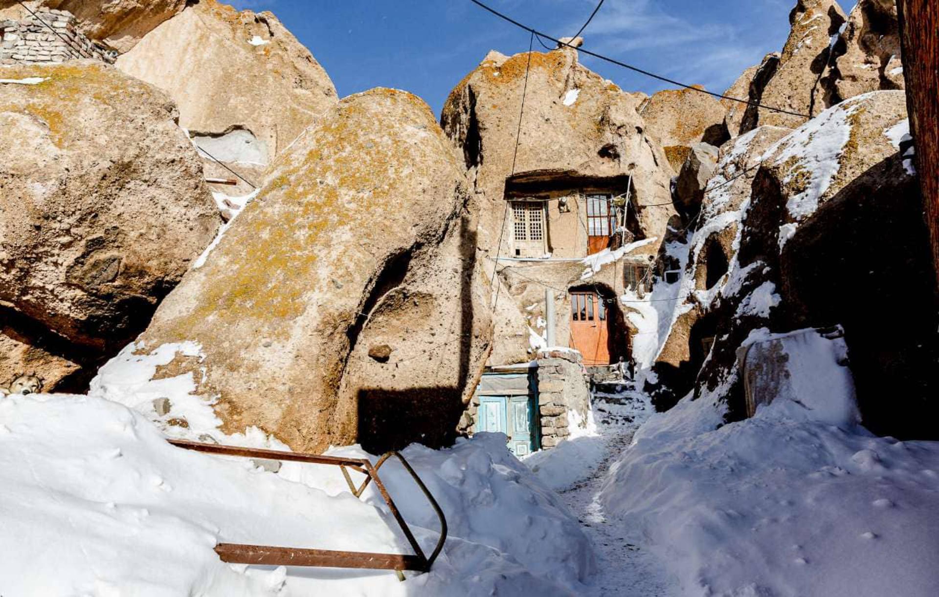 برف و سرما در روستای کندوان