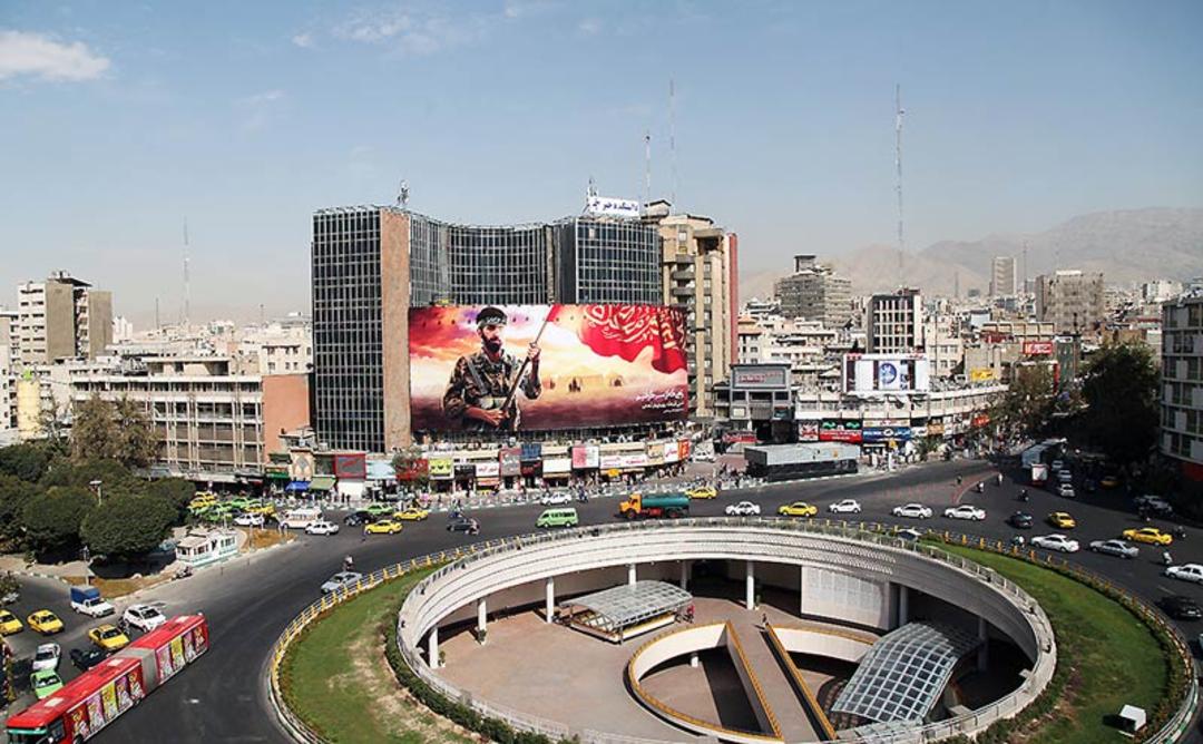 نمای میدان ولیعصر در حال ساخت