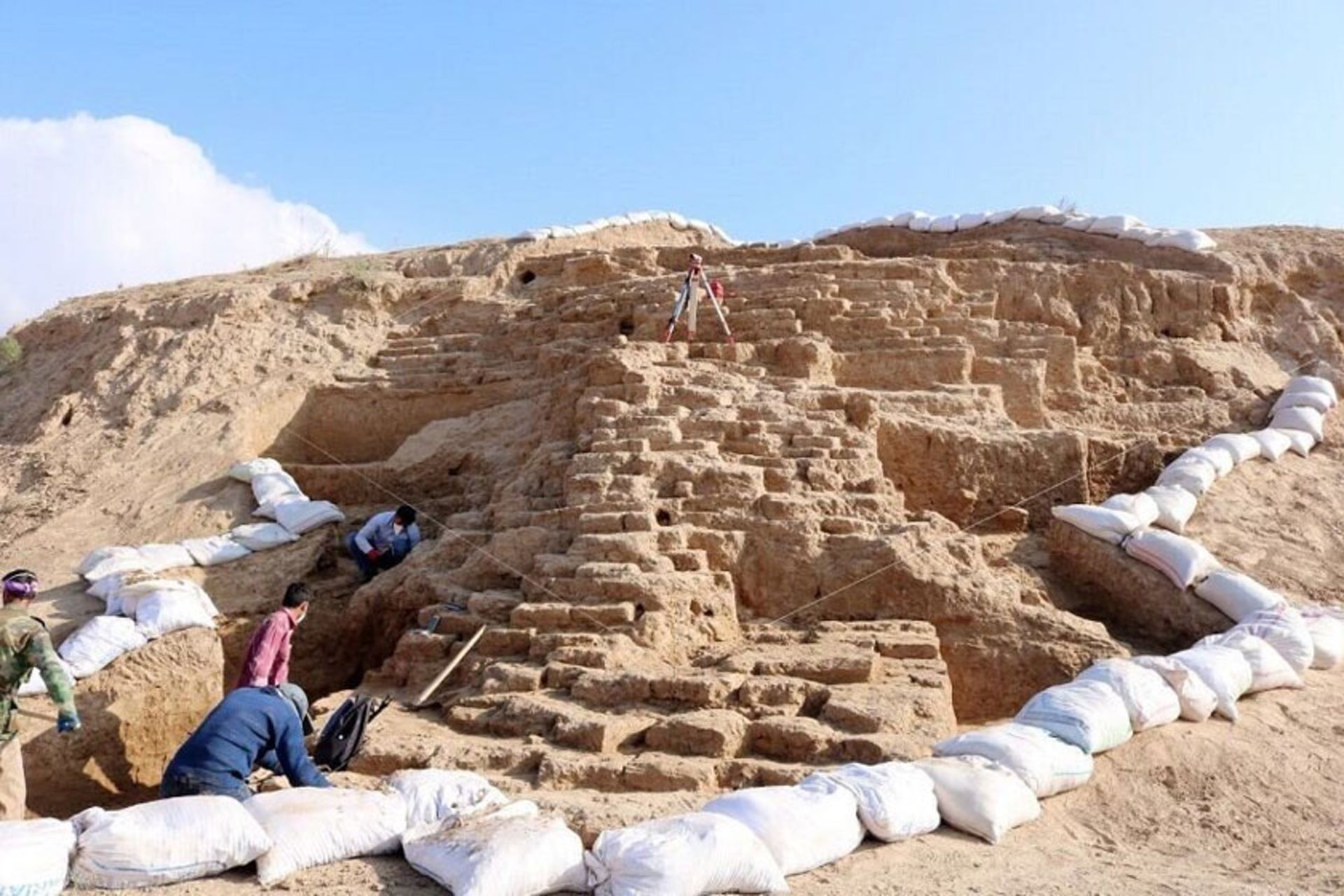 دژ تاریخی کشف شده در ریوی
