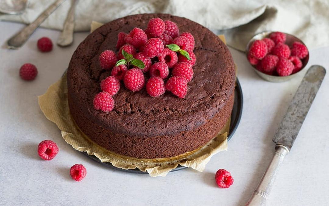 طرز تهیه کیک اسفنجی کاکائویی