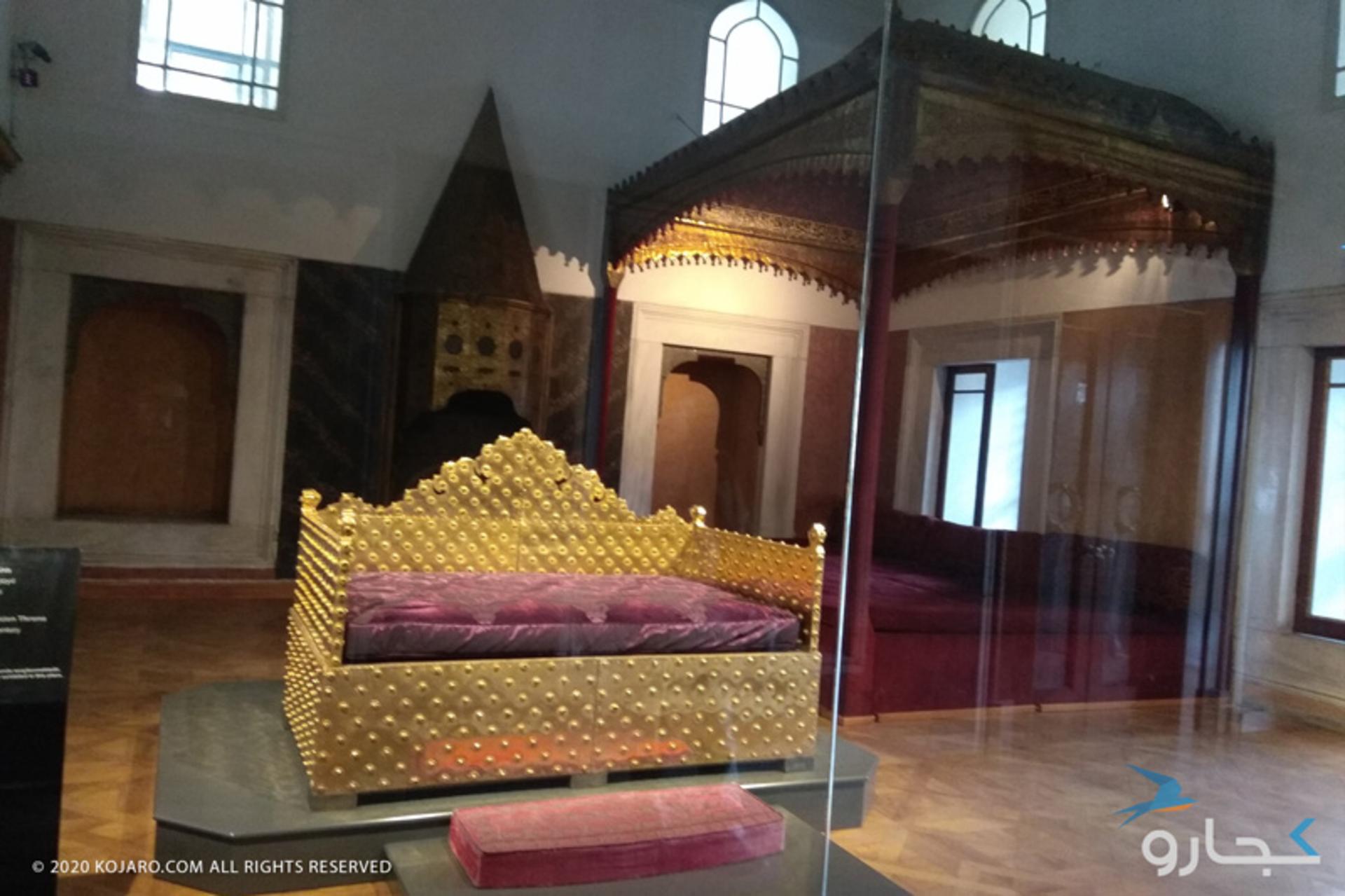 تخت سلطان سلیمان در کاخ توپکاپی