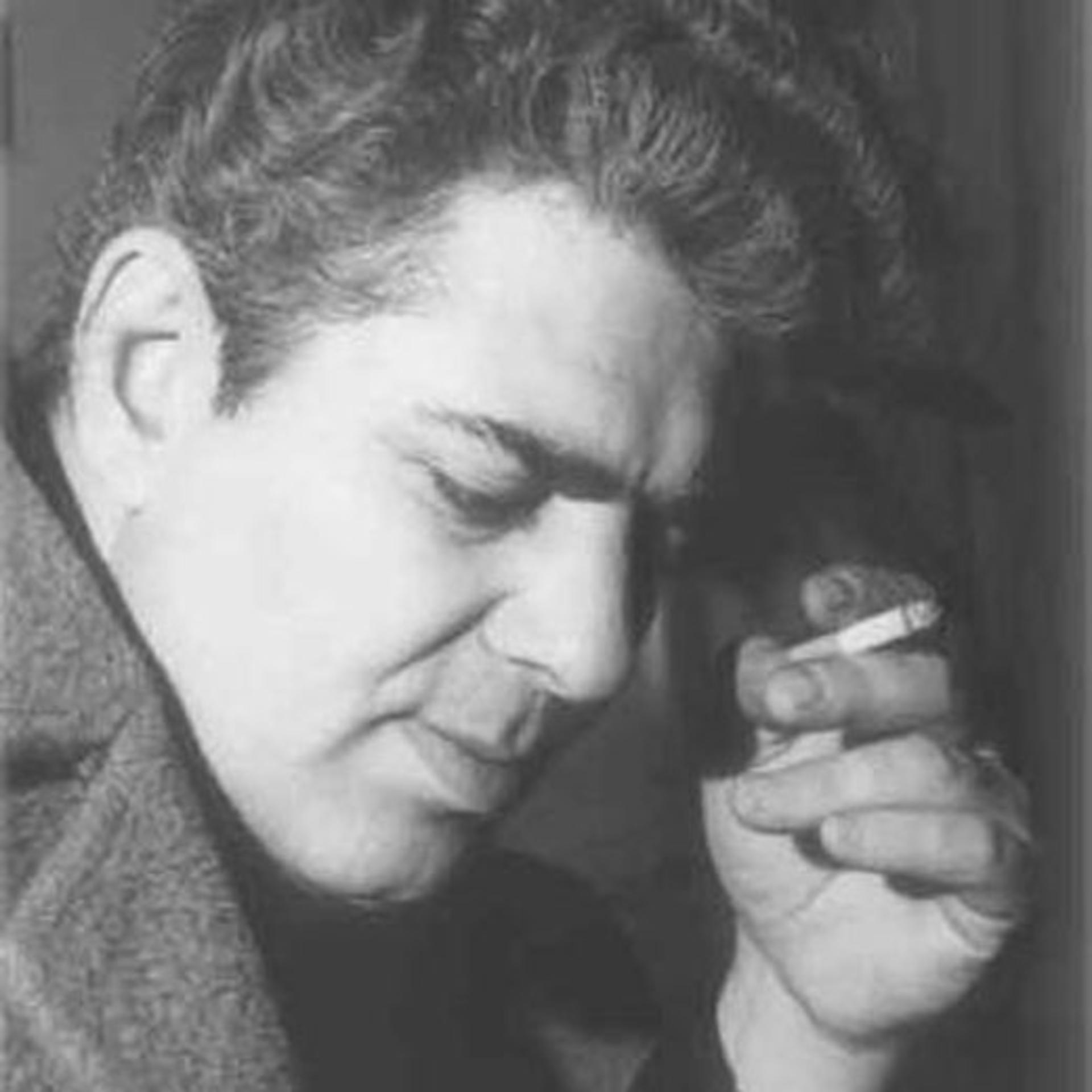 احمد شاملو در سنین جوانی