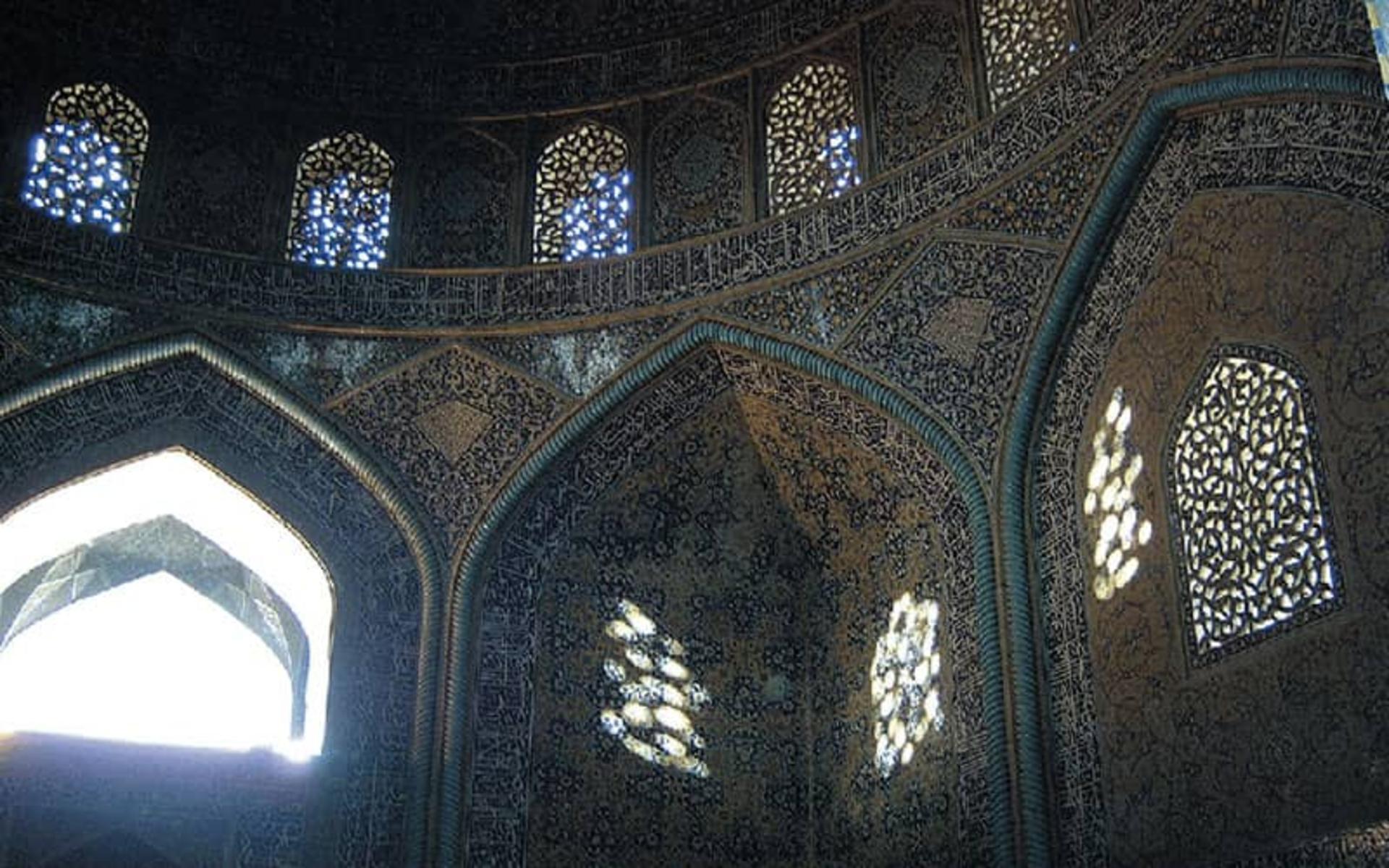 پنجره های مشبک مسجد شیخ لطف الله
