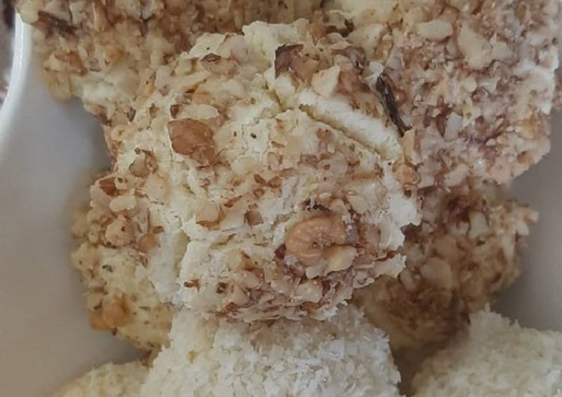 طرز تهیه شیرینی گردویی و نارگیلی