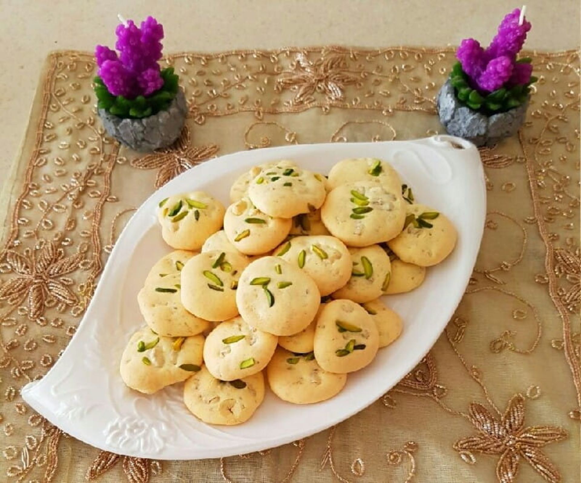 شیرینی گردویی پفکی و طرز تهیه آن
