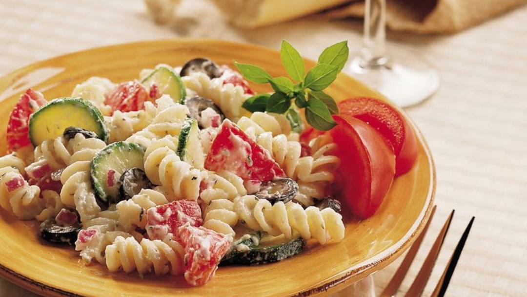 طرز تهیه سالاد ماکارونی ایتالیایی