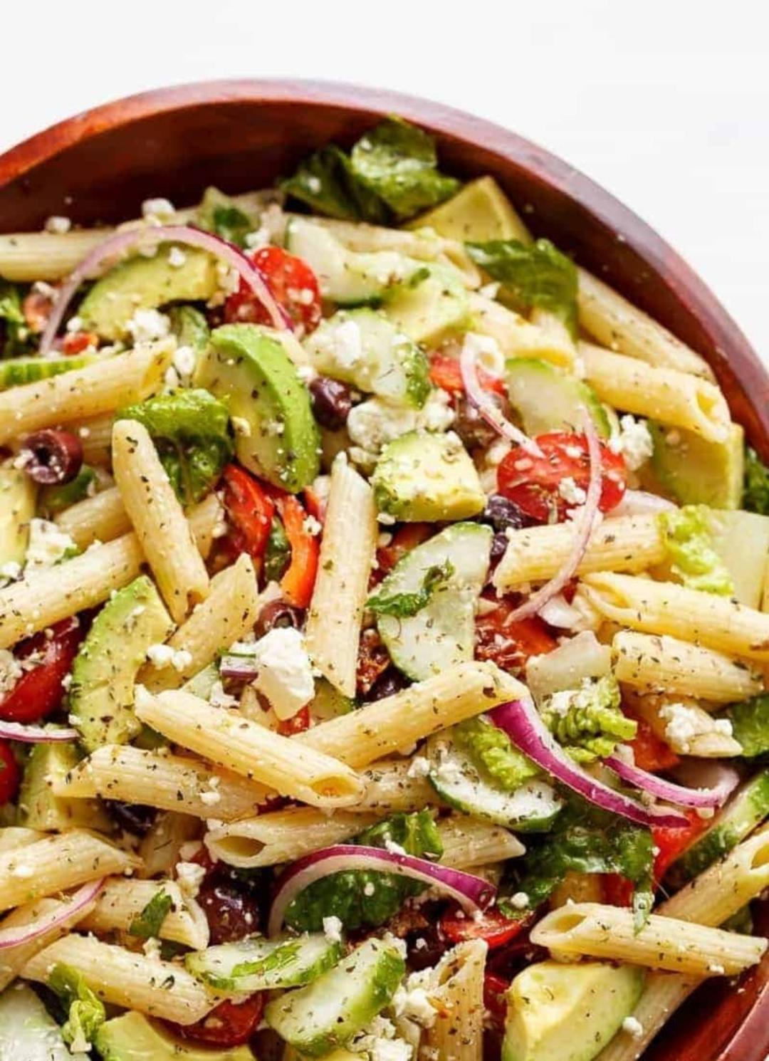 طرز تهیه سالاد ماکارونی مدیترانه‌ای