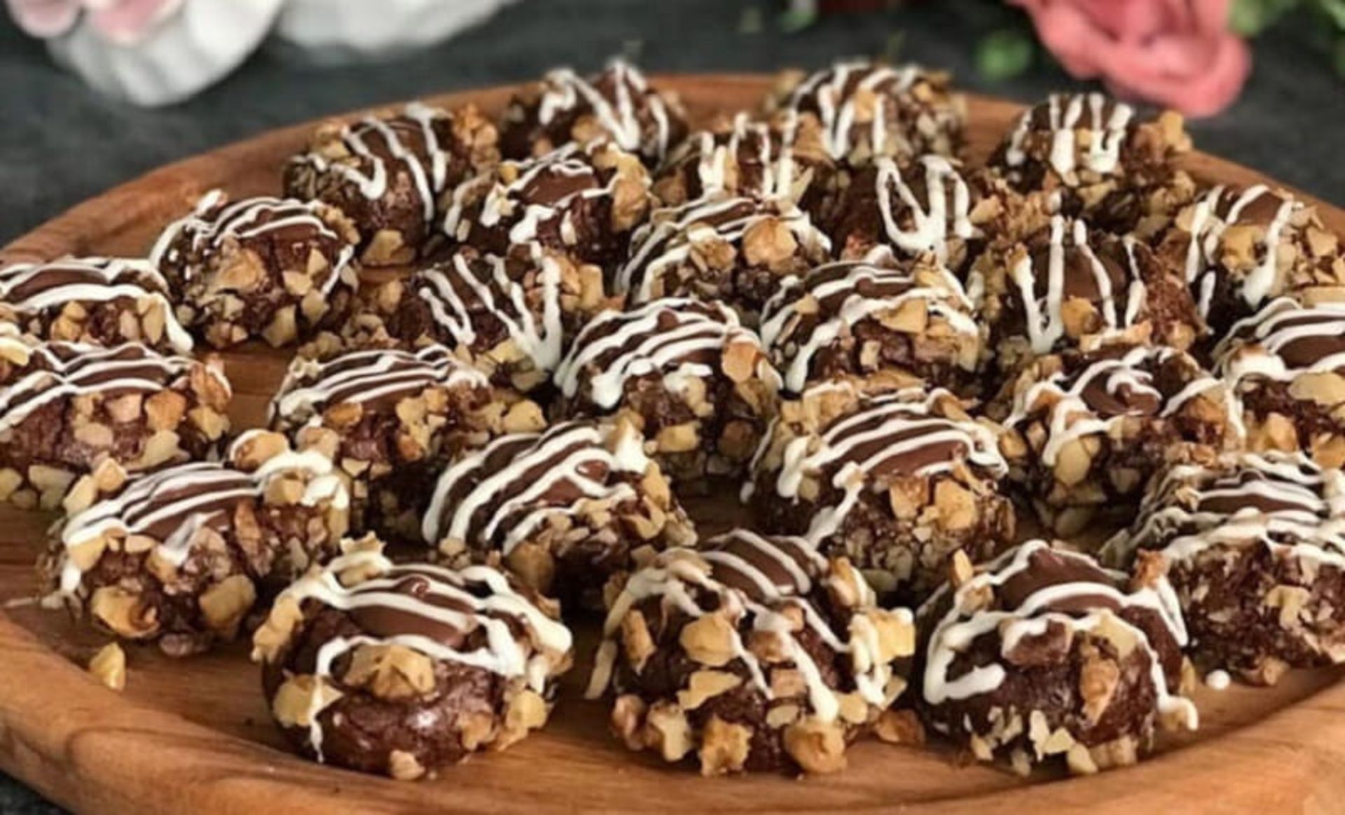 طرز تهیه شیرینی گردویی کاکائویی