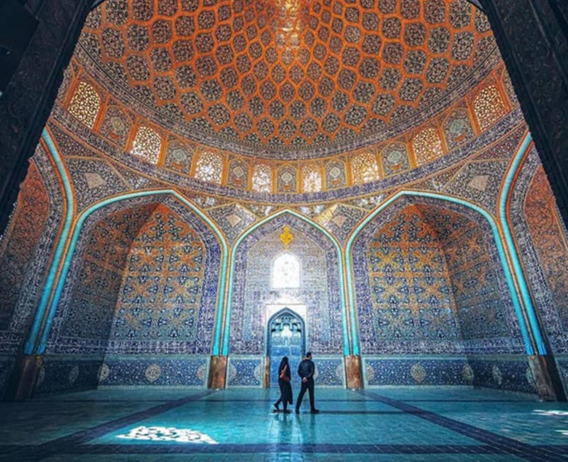 شبستان مسجد شیخ لطف الله