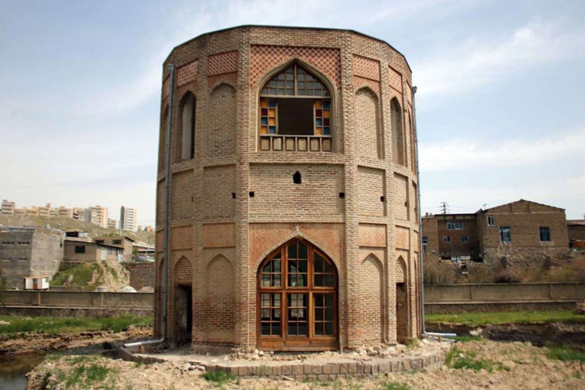 برج خلعت پوشان تبریز