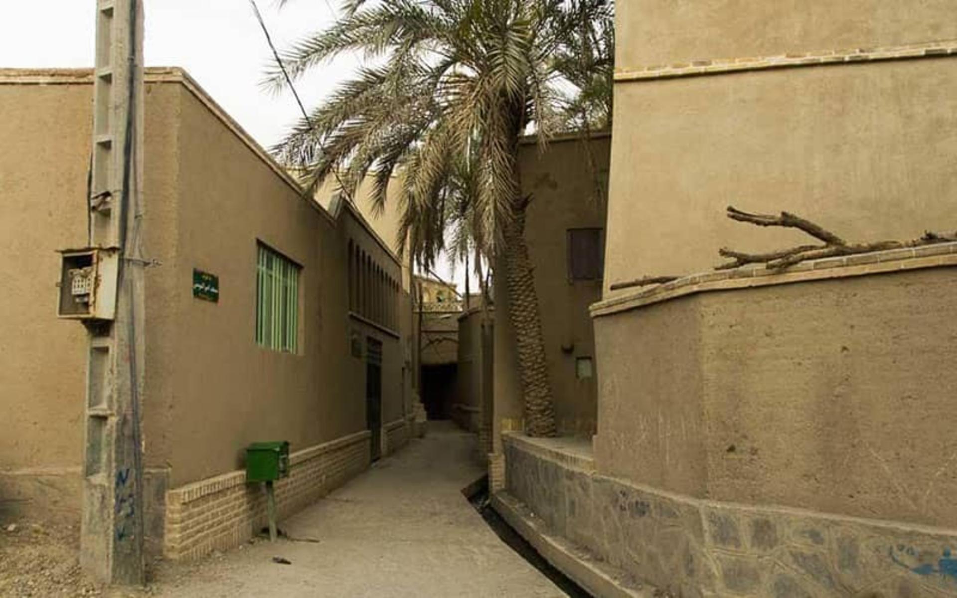 کوچه های روستای نایبند