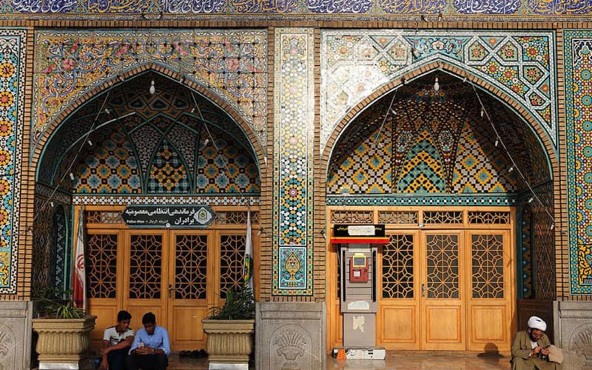 تزیینات حرم حضرت معصومه