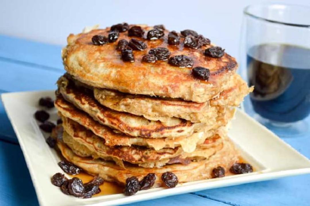 طرز تهیه پنکیک پنیر کشمشی