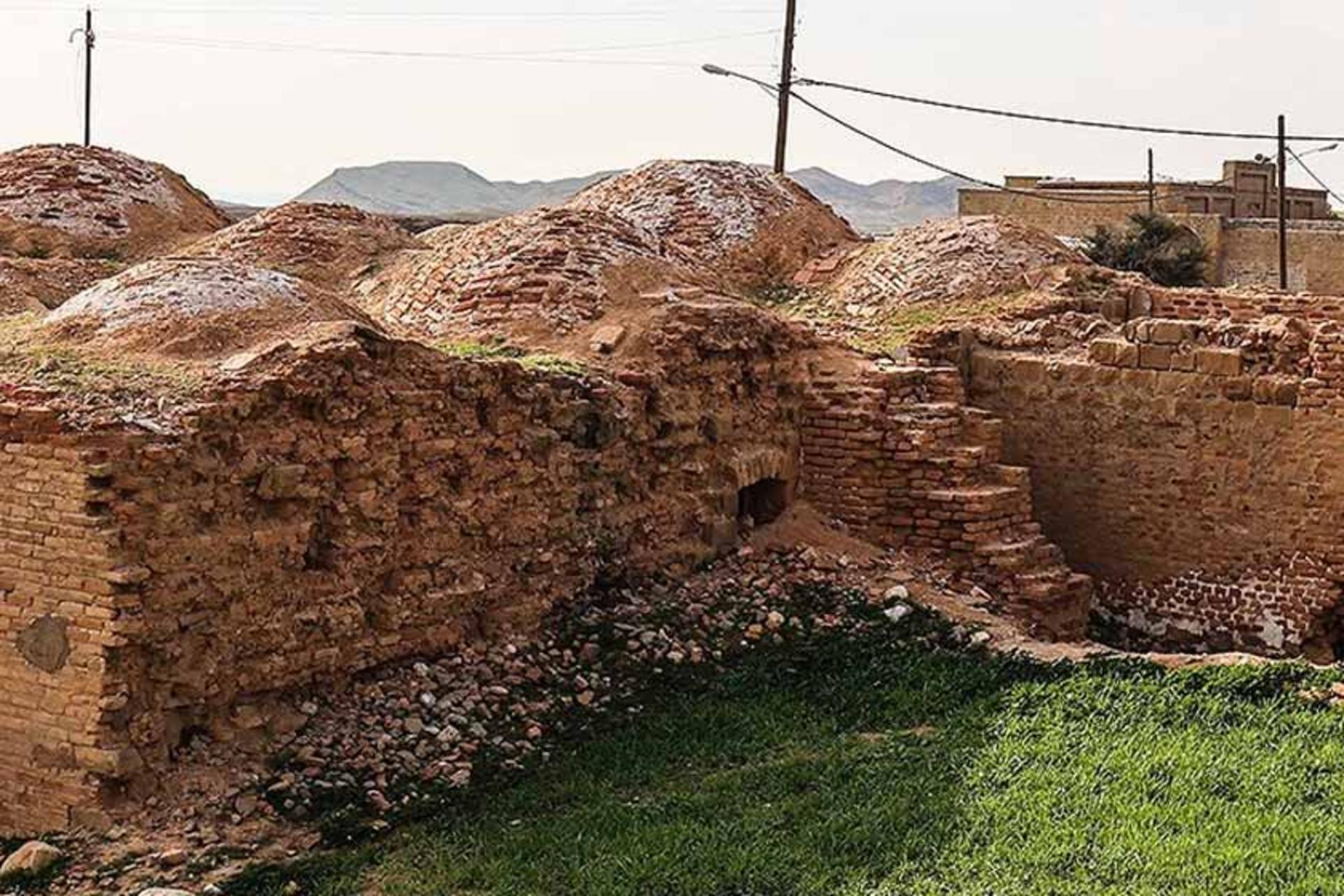 حمام نفت سفید
