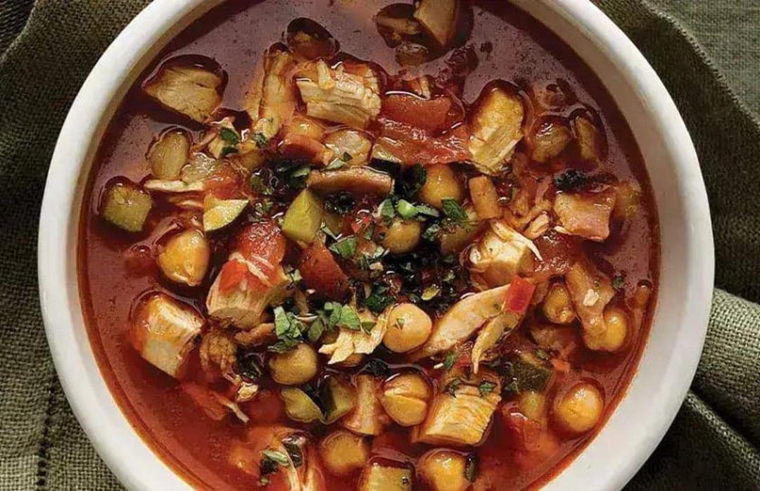 طرز تهیه سوپ مرغ و نخود