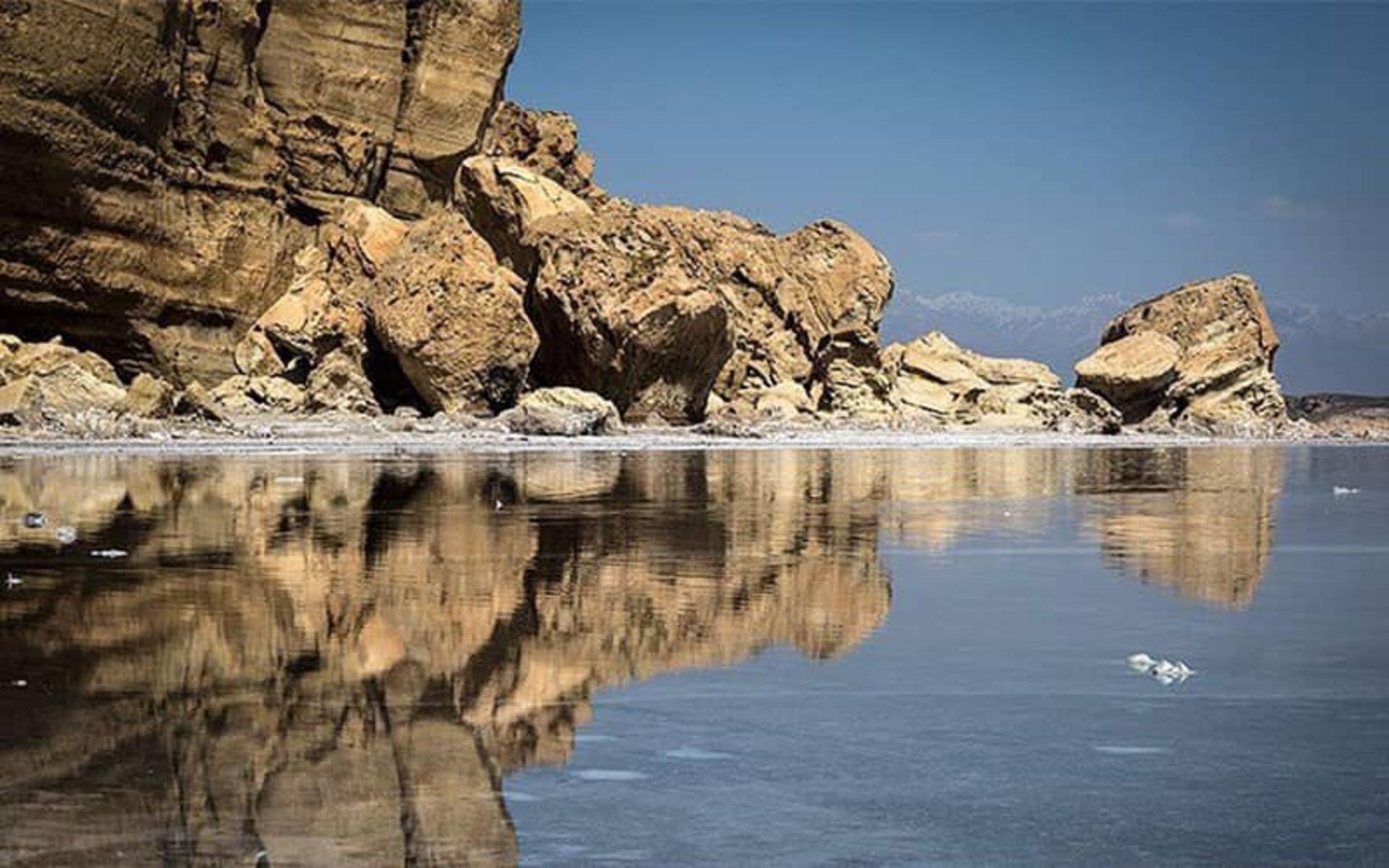 جزیره ای در دریاچه ارومیه