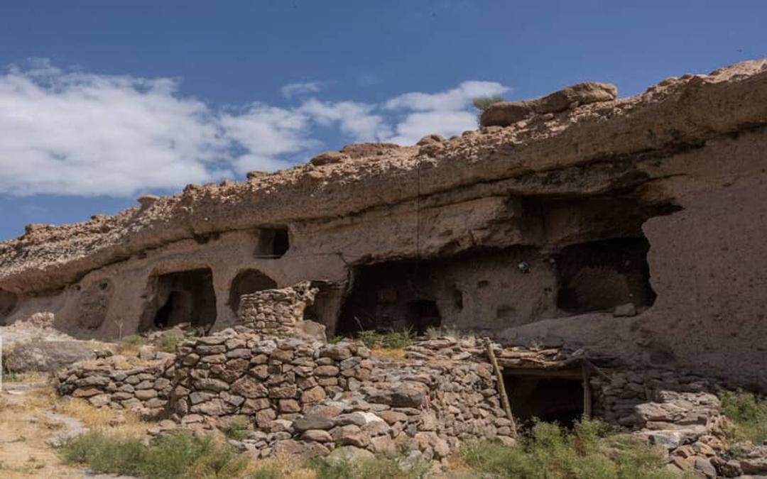 فضاهای سنگ‌چین روستای میمند