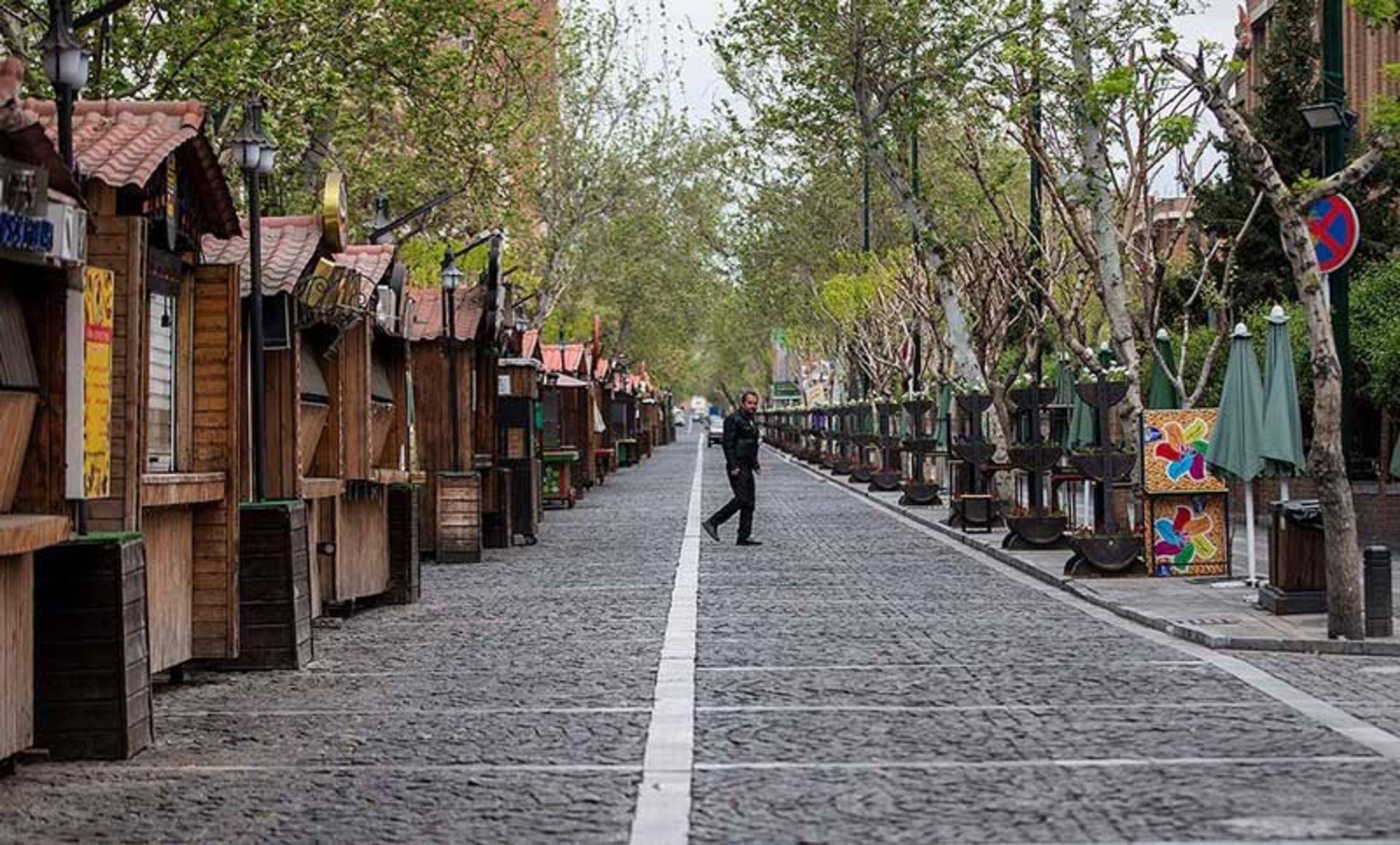 نمای کامل از کافه های غذا در خیابان سی تیر تهران