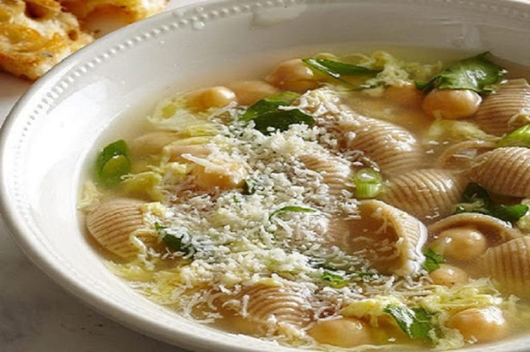 طرز تهیه سوپ نخود و پاستا