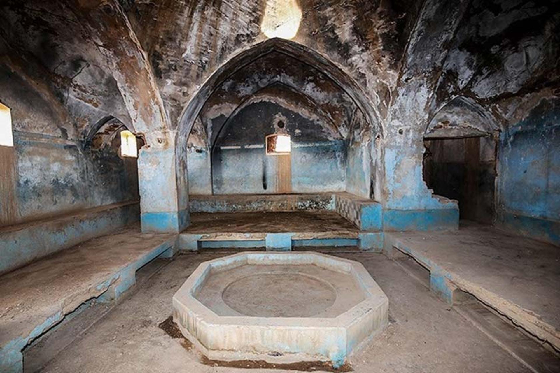 حمام نفت سفید