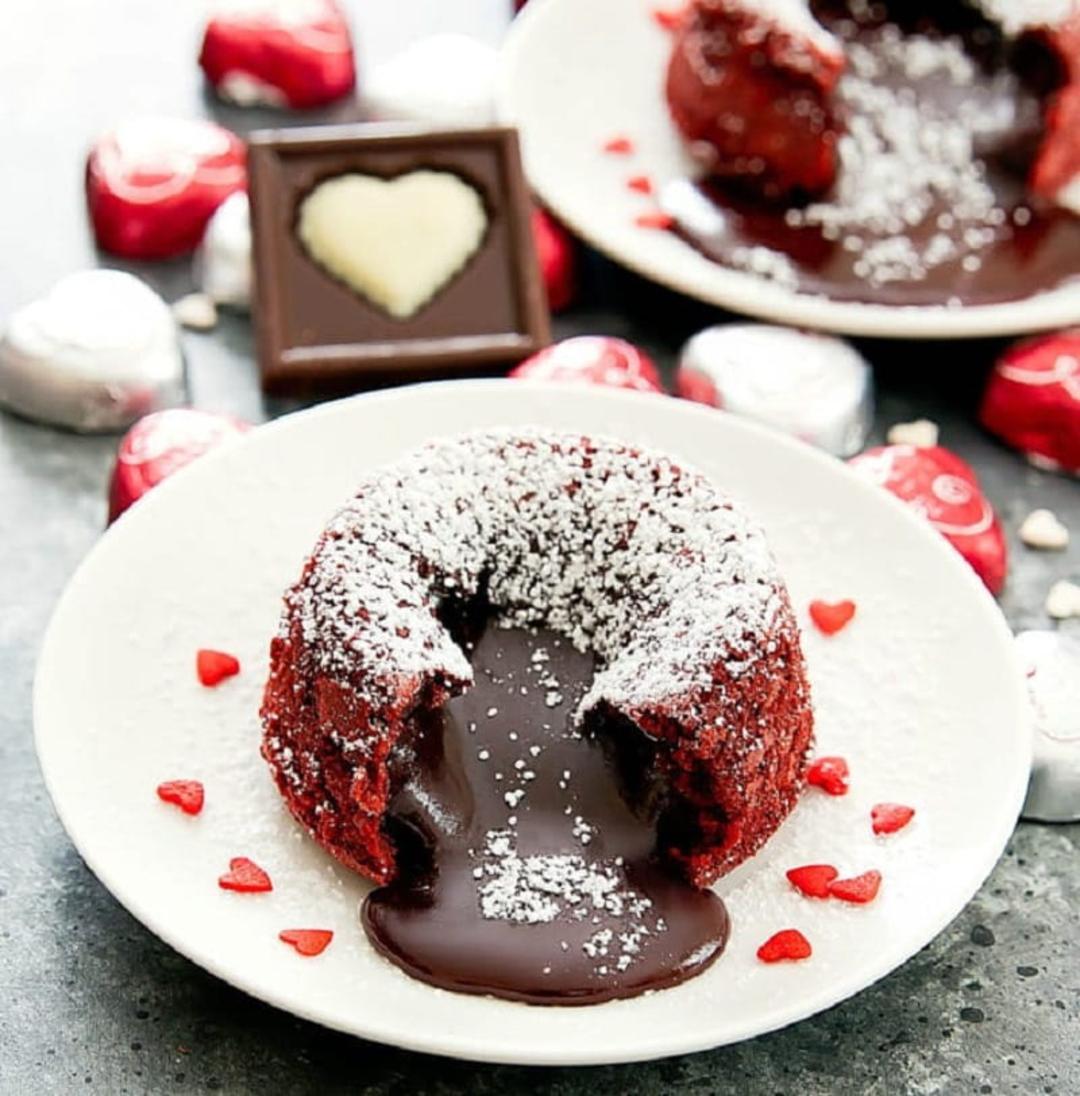 طرز تهیه کیک ردولوت مغزدار