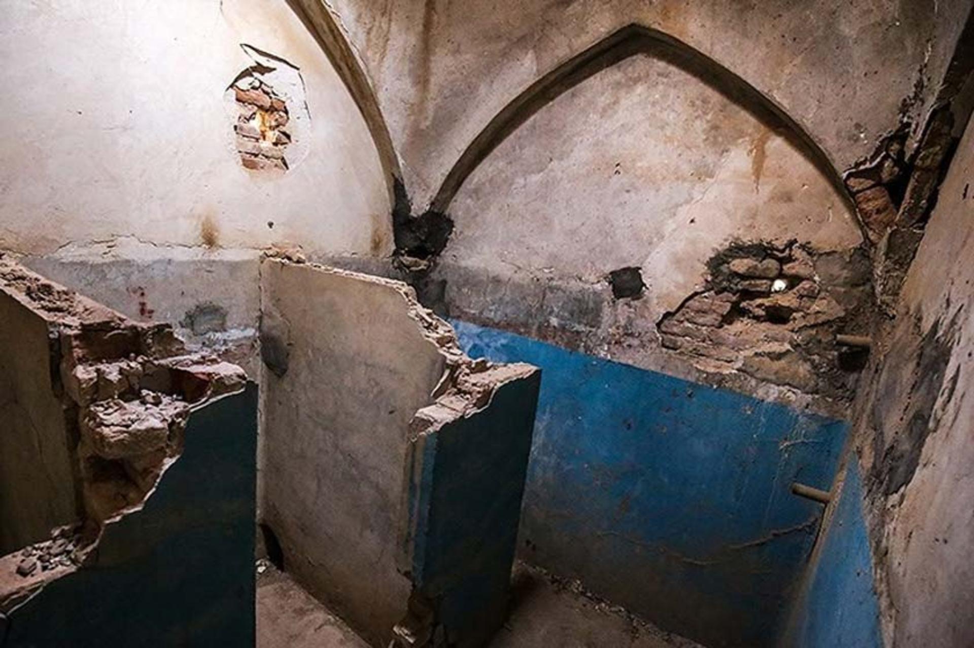 حمام نفت سفید