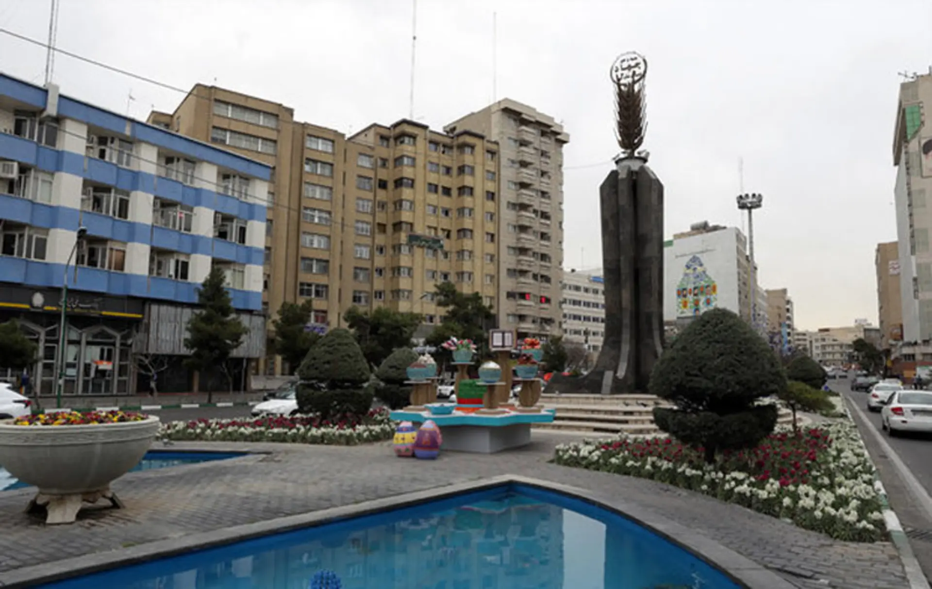 نمایی از خیابان سعدی شمالی از داخل میدان