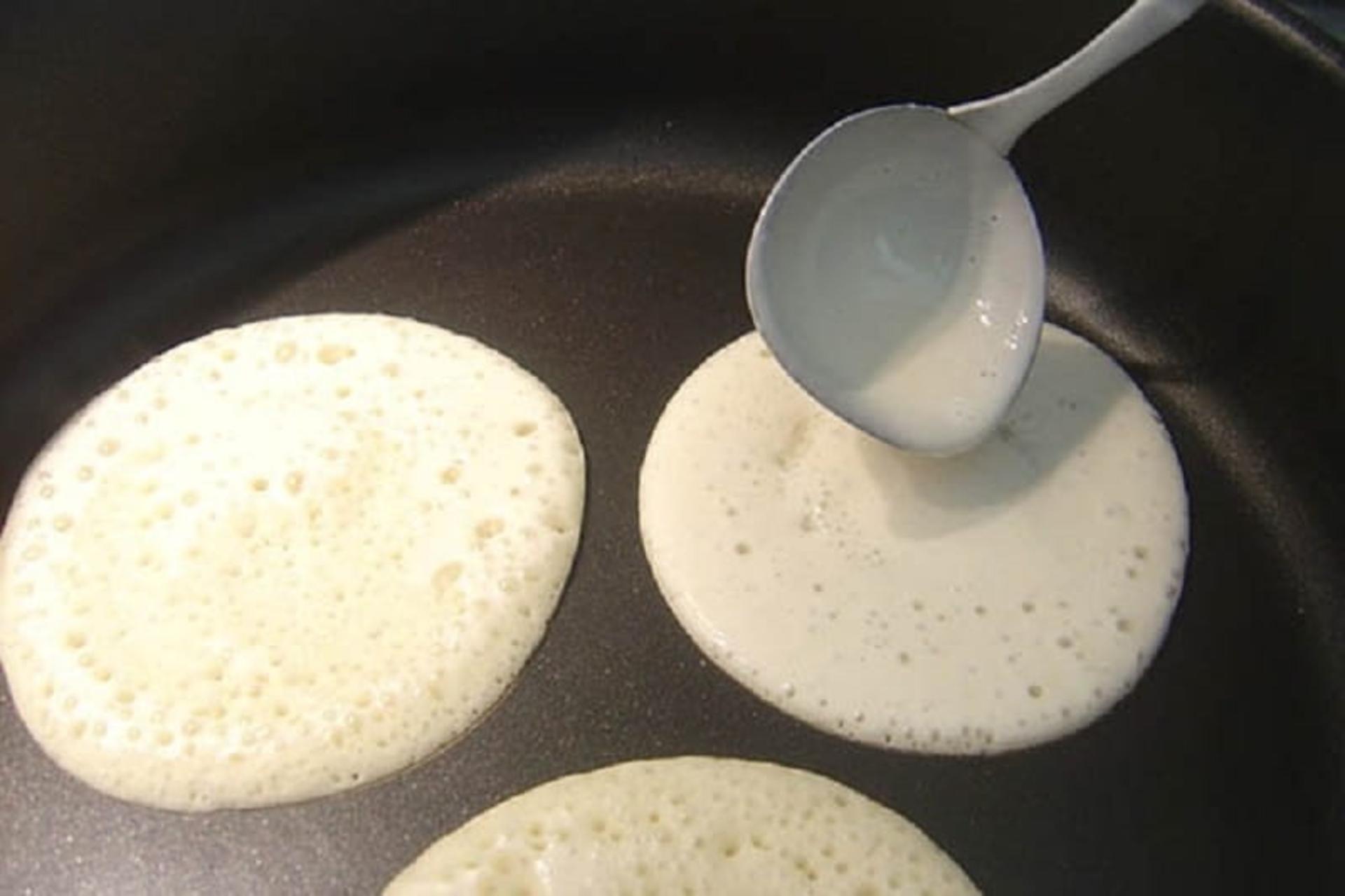 سرخ کردن پنکیک باقلوا